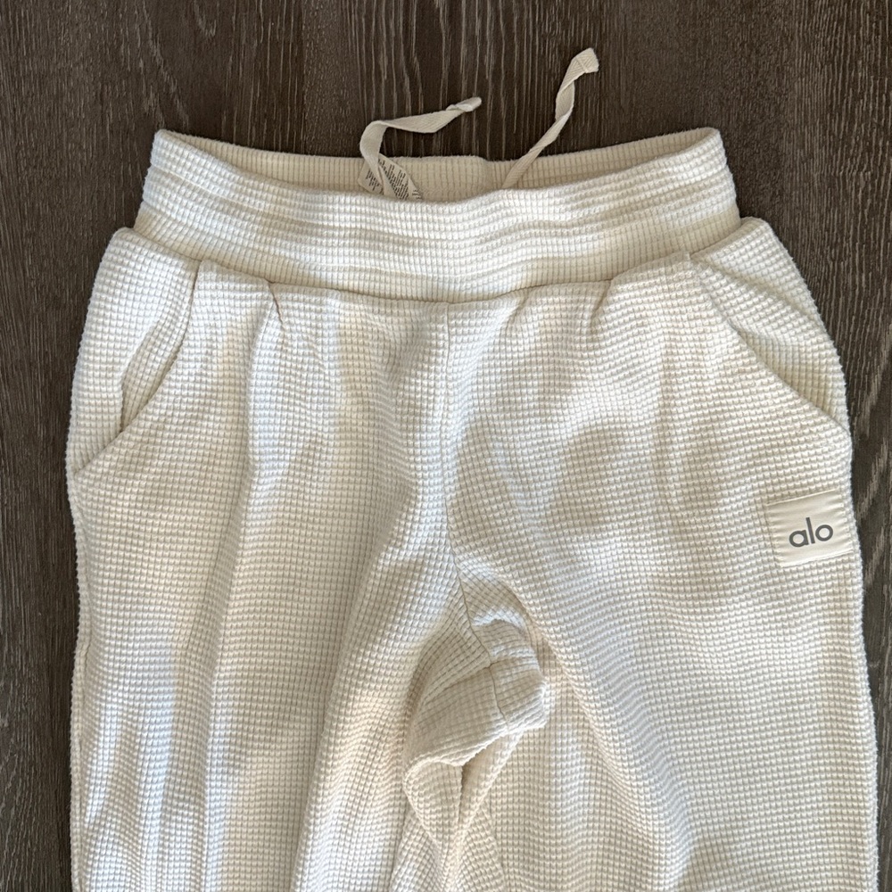 ALO Yoga White Track Pants - Picture 3 of 5